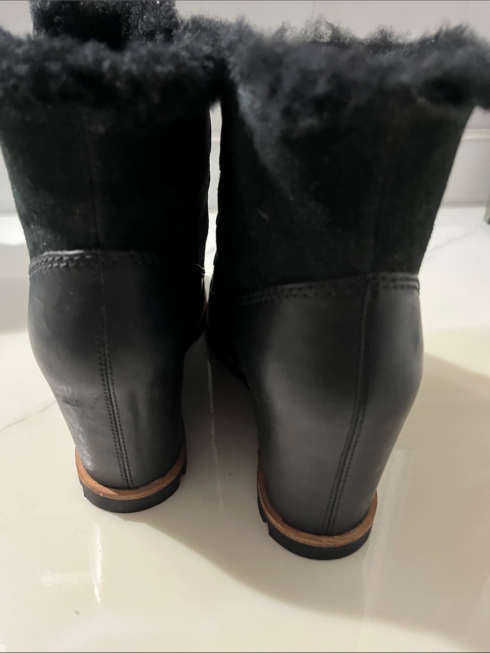 UGG Black Wedge Lace-Up Ankle Boots with Faux Fur Trim - size 9 1/2 - Picture 8 of 12
